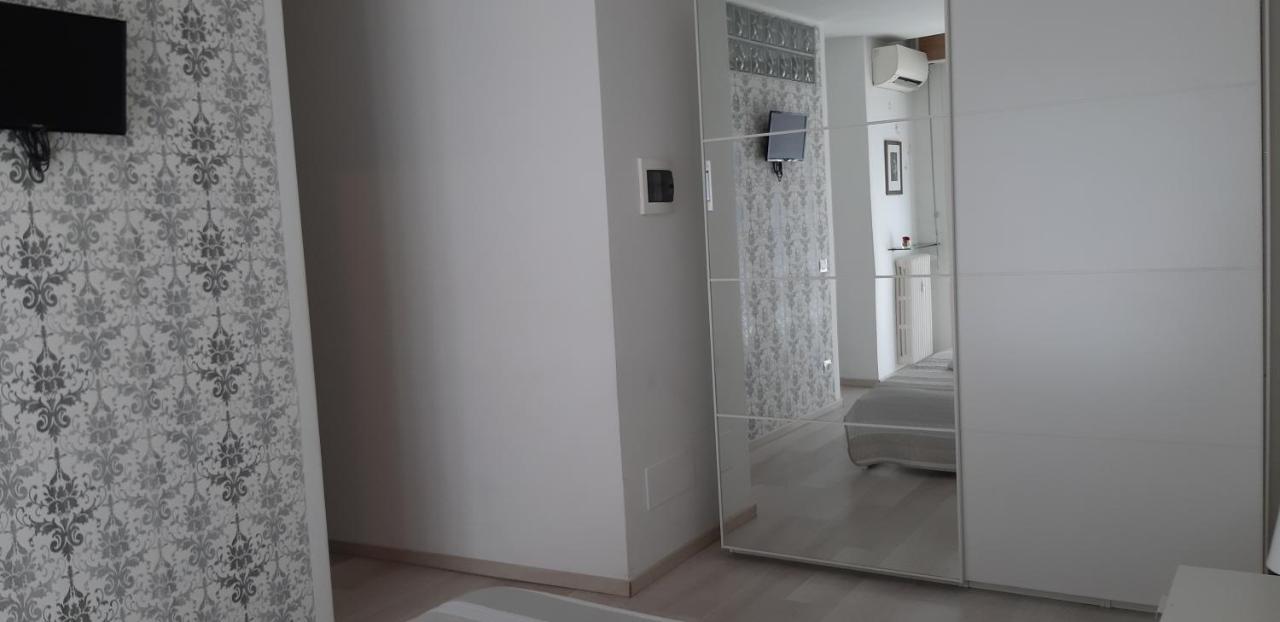 Manzoni Residence Комо Екстериор снимка